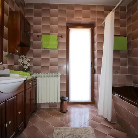 Holiday home Strandnahes Haus Bella Mit Whirlpool Im Garten Porec